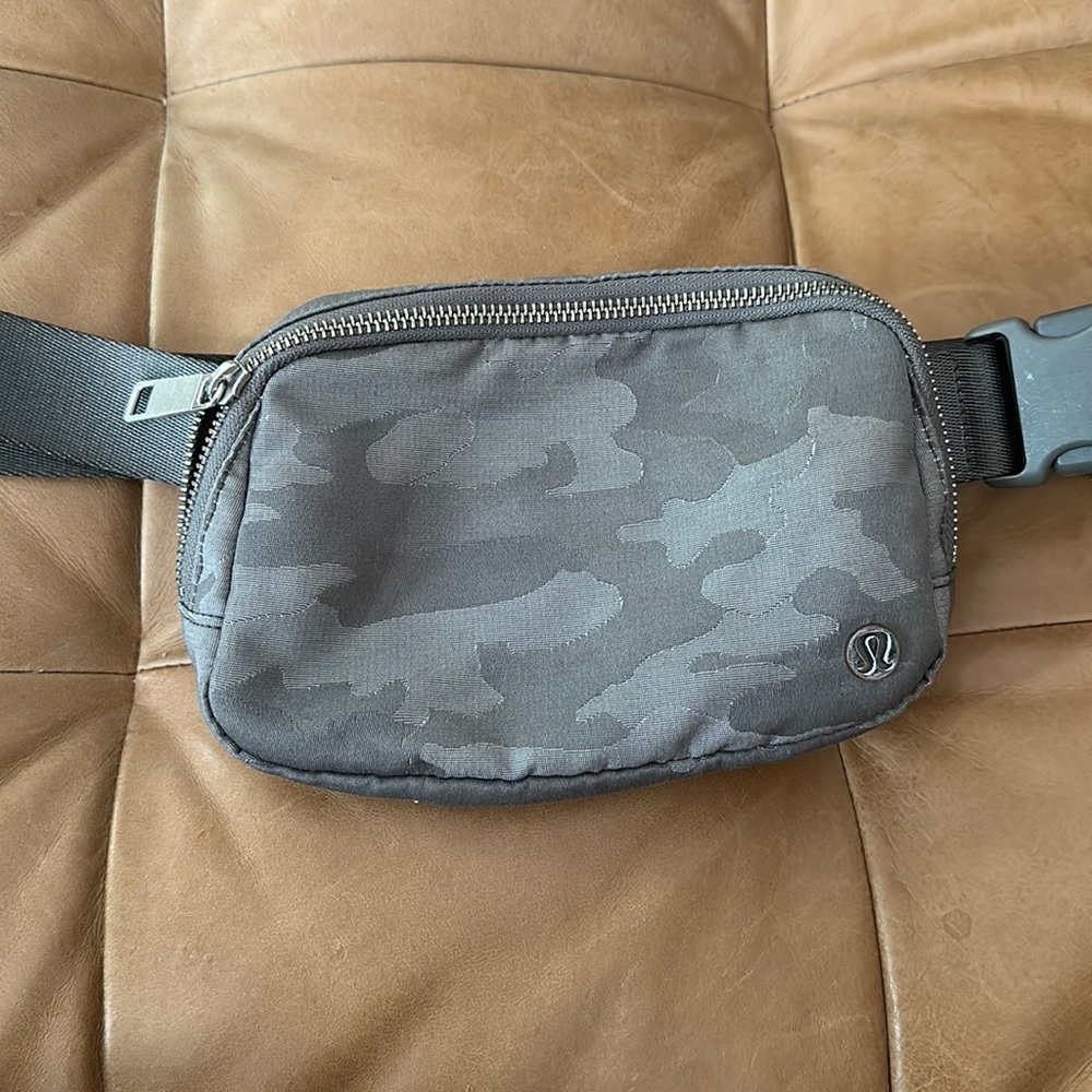 Lululemon CrossBody